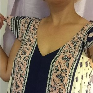 Blue + pink flowy dress 🌸🌊